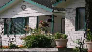 Marbledge Motor Inn in Dorset, VT