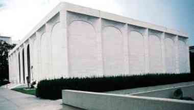 Sheldon Memorial Art in Lincoln, NE