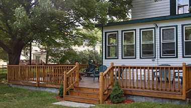 The Elms Waterfront Cottages & Lodge à Lac de Luzerne, NY