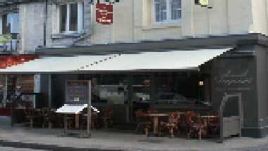 Au Grand Duquesne в Dieppe, FR