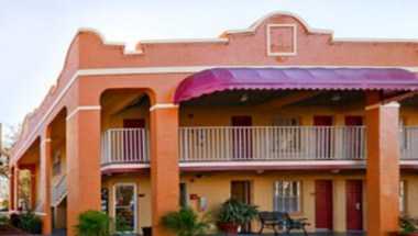 Super 8 by Wyndham Bradenton Sarasota Area a Bradenton, FL