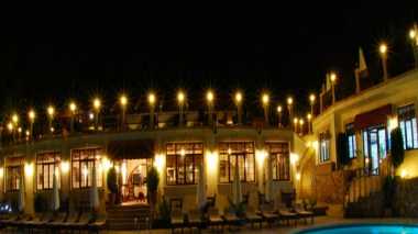 Bellapais Monastery Village i Kyrenia, CY