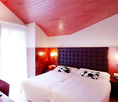 Hotel Mu Plaza a La Cortinada, AD