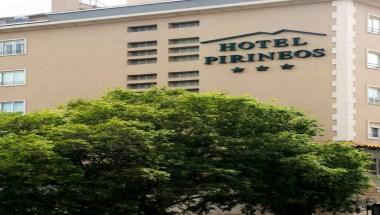 Hotel Pirineos image