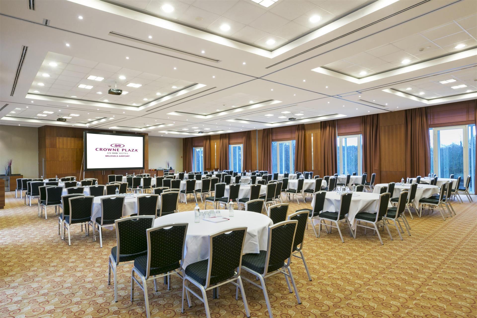 Изображение помещения для встречи