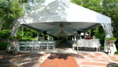 Trellis Outdoor Wedding Ceremonies i Stillwater, MN