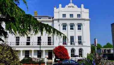 The Anglesey In The Crescent in Gosport, GB1