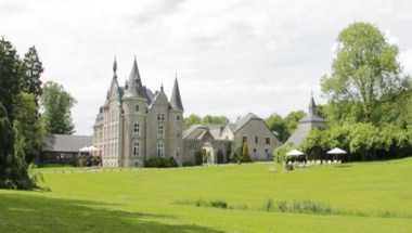 Chateau d'Hassonville em Marche-En-Famenne, BE