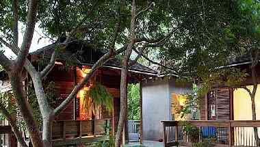 Aqua Oceanfront Resort à Playa Gigante, NI