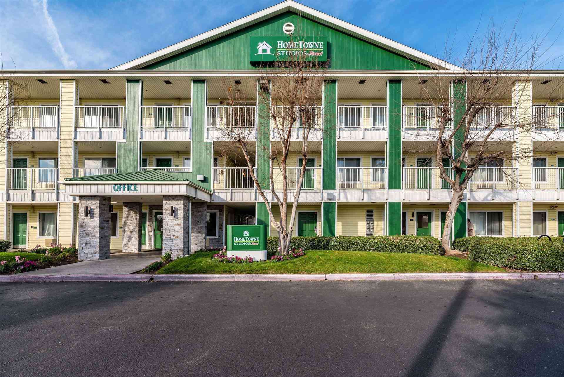 HomeTowne Studios Fresno - West en Fresno, CA