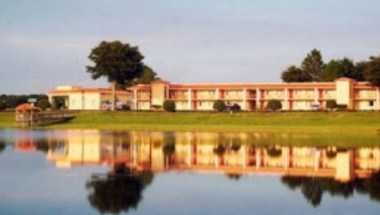 Quality Inn and Suites Mt Dora N en monte. Dora, FL