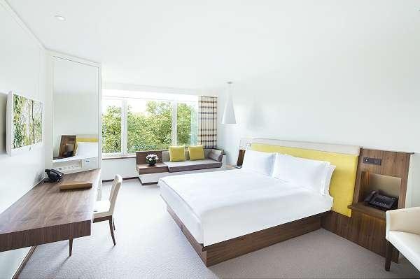 COMO Metropolitan London image