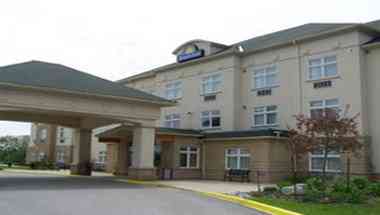Days Inn by Wyndham Orillia в Ramara, ON
