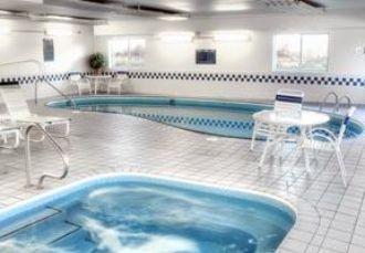 Comfort Suites Peoria I-74 в Peoria, IL