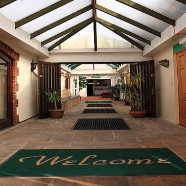 Laburnum House Lodge Hotel в Highbridge, GB1