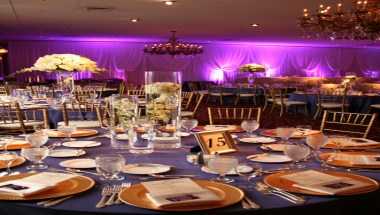 Cafe la Cave в Des Plaines, IL