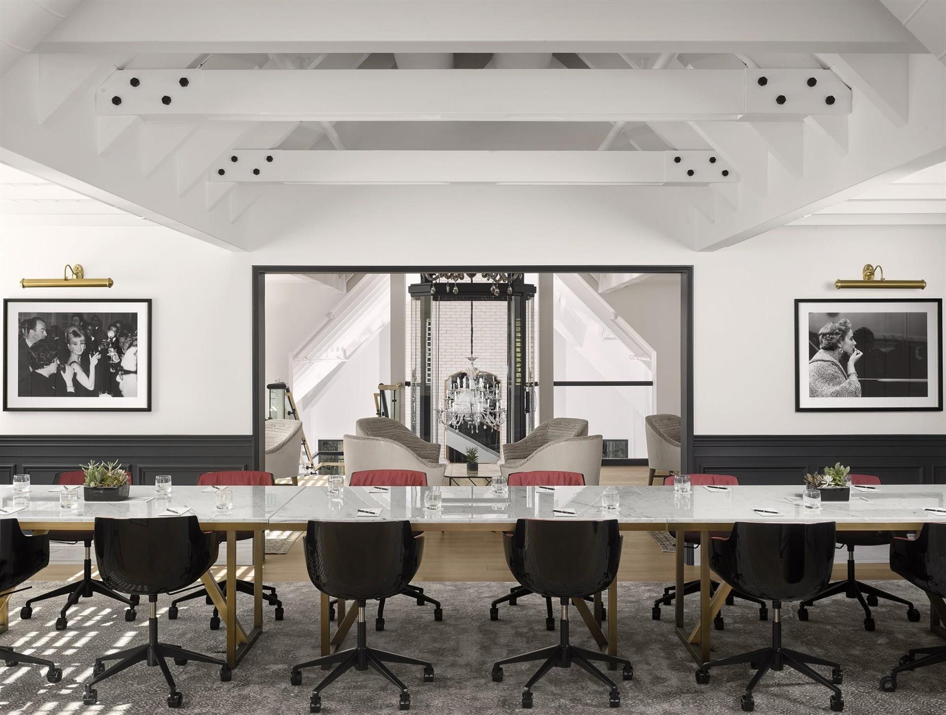 Изображение помещения для встречи