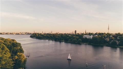 Maritime beauty meets lakeside charm