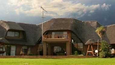 Khaya Ibhubesi в Parys, ZA