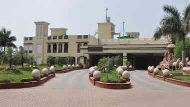 Hotel Grand Imperia в Raipur, IN