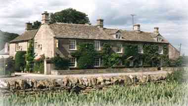 The Inn For All Seasons, Burford, GB1