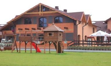 Hotel & Restauracja Trzy Podkowy in Biskupitz, PL