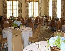 Hills and Dales Estate в LaGrange, GA