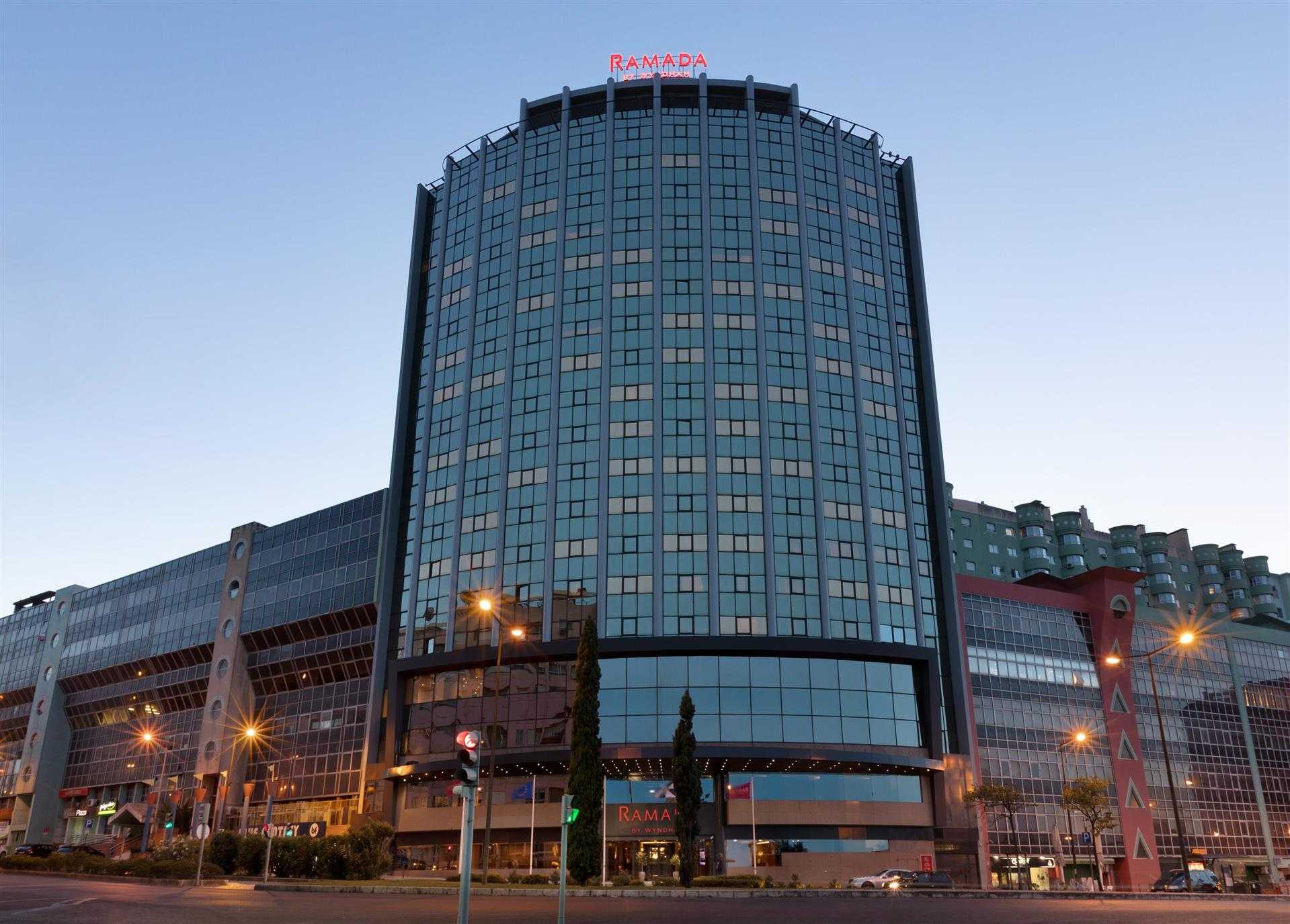 Ramada by Wyndham Lisbon в Lisbon, PT