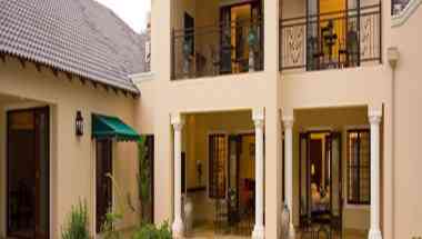 Cascades Guest House в Pretoria, ZA