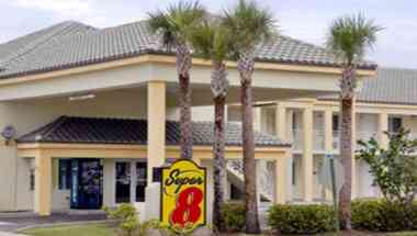 Super 8 by Wyndham Dania/Fort Lauderdale Arpt à Dania, FL