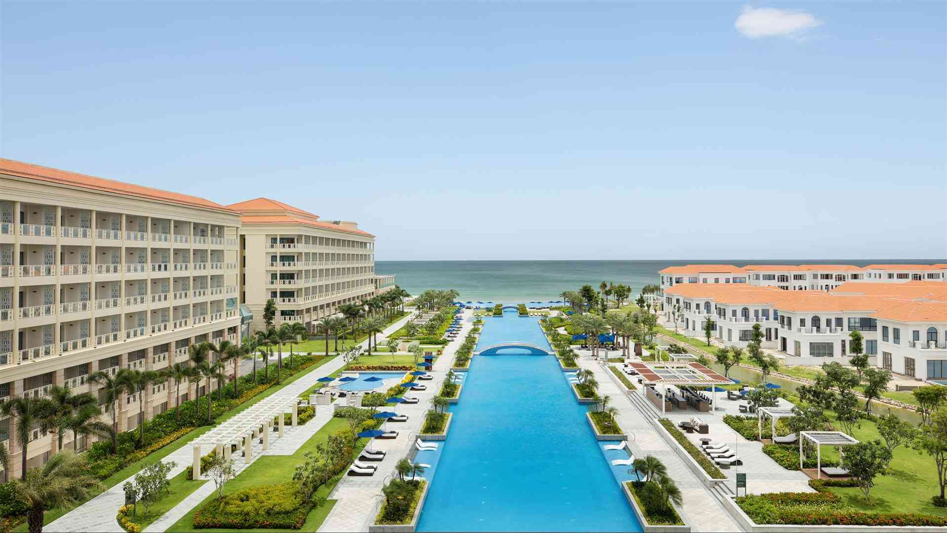 Sheraton Grand Danang Beach Resort & Spa, Da Nang, VN