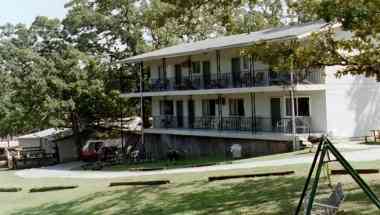 Schooner Creek Resort in Kimberling City, MO