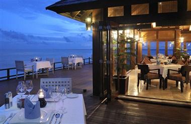 Olhuveli Beach & Spa Resort i Male, MV