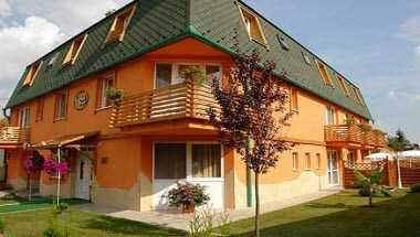 Karadi Hotel en Hajduszoboszlo, HU