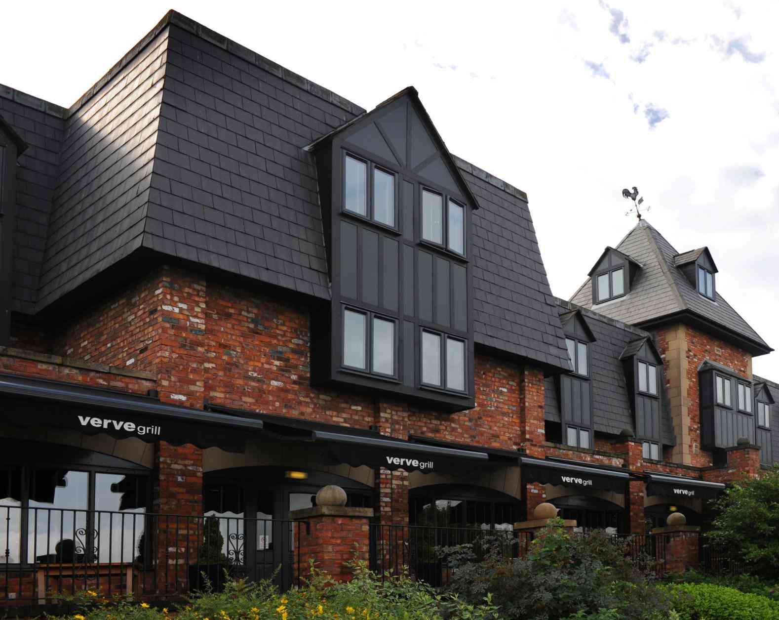 Village Warrington i Warrington, GB1