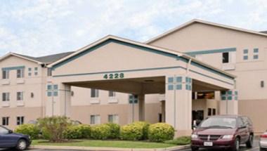 Super 8 by Wyndham Aurora/Naperville Area image