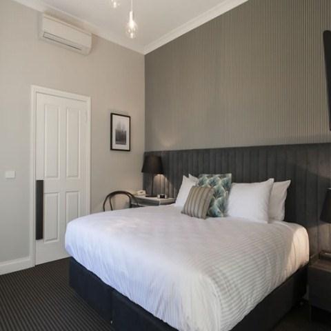 Oscar's On The Yaara in Melbourne, AU