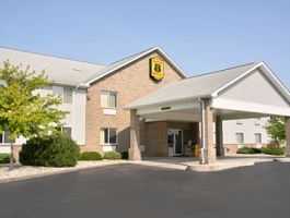 Super 8 by Wyndham Adrian in Adrian, MI