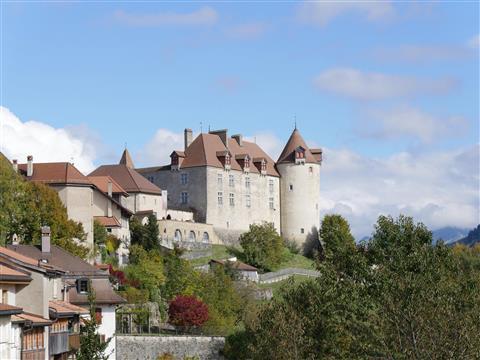 格鲁耶尔城堡