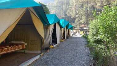 Camp Pine Riviera i Nainital, IN