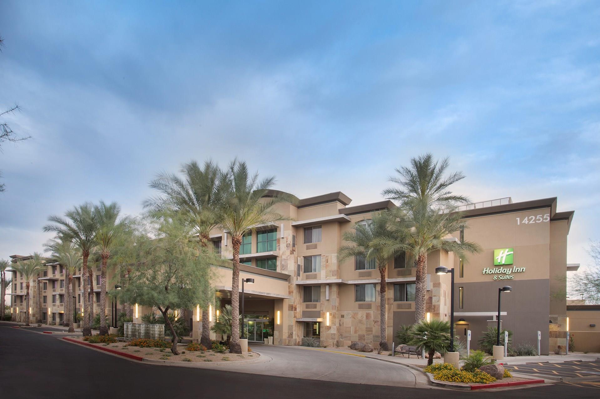 Holiday Inn & Suites Scottsdale North – Airpark image