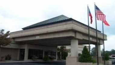 Ramada by Wyndham Macon в Macon, GA