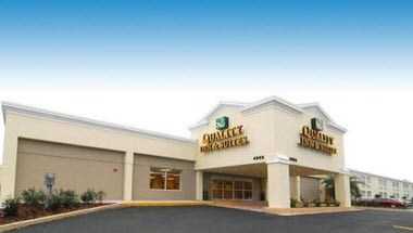 Quality Inn and Suites Near Fairgrounds Ybor City em Tampa, FL