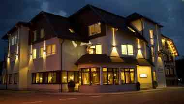 Landgasthof Loewen - Familie Blaich, Neubulach, DE