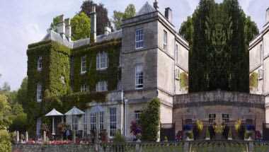 Burleigh Court Hotel в Stroud, GB1