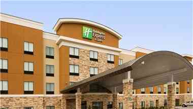 Holiday Inn Express & Suites Waco South in Waco, TX