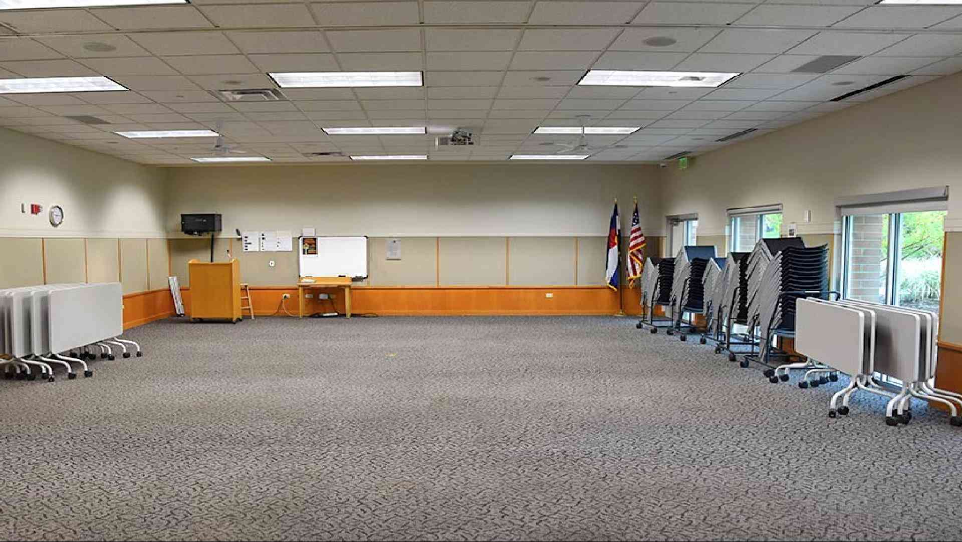 Douglas County Library in Highlands Ranch i Castlewood, CO