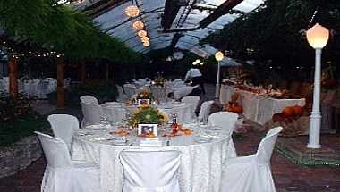 Madsen's Greenhouse Banquet в Newmarket, ON