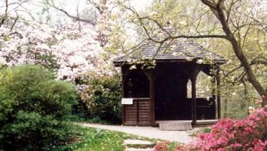 Borde Hill Garden в Haywards Heath, GB1