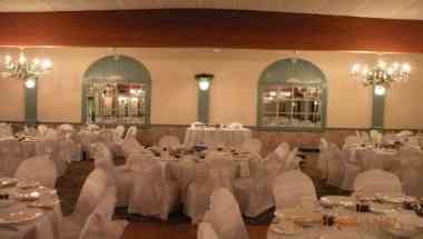 Ridge Manor Banquet Center в Brooklyn, OH